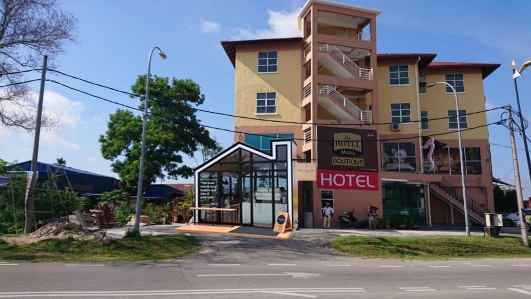 Mass Boutique Hotel Mentekab Bagian luar foto
