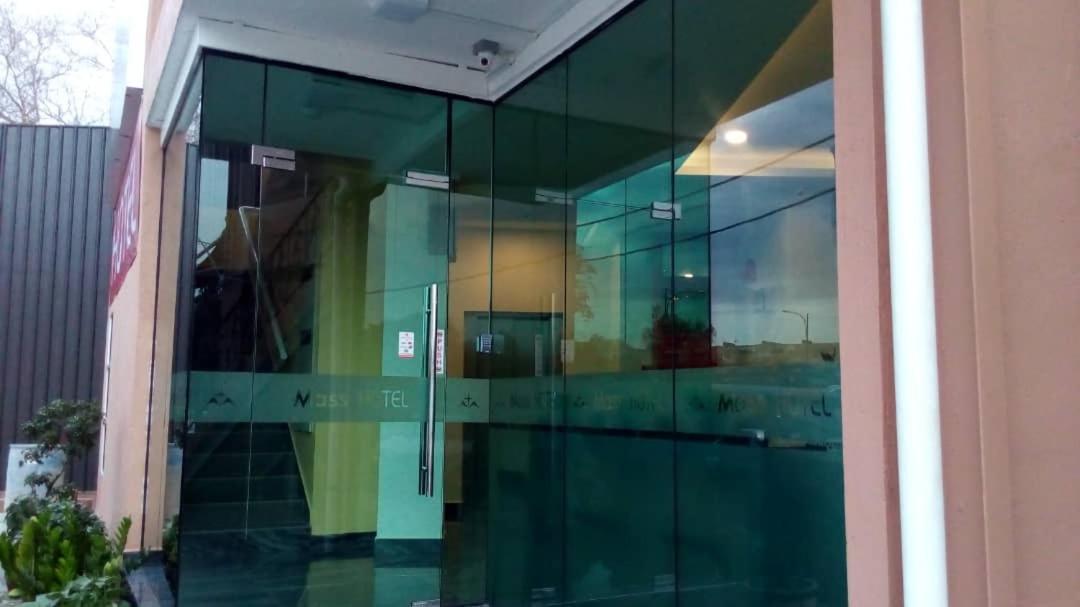 Mass Boutique Hotel Mentekab Bagian luar foto